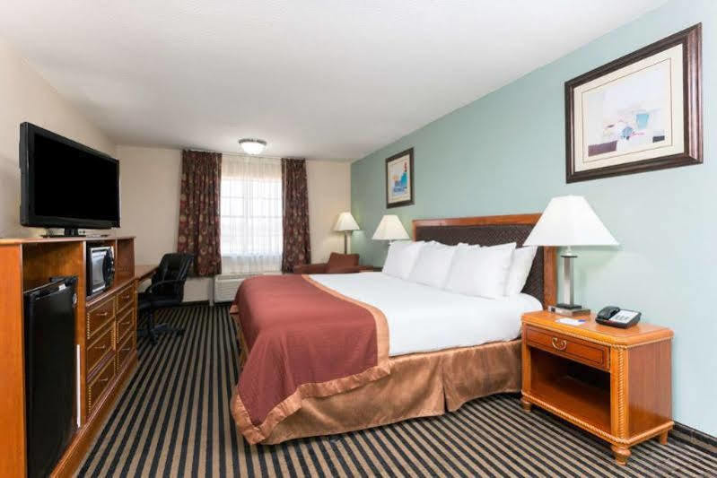 Baymont By Wyndham Port Arthur - Groves Area Bagian luar foto