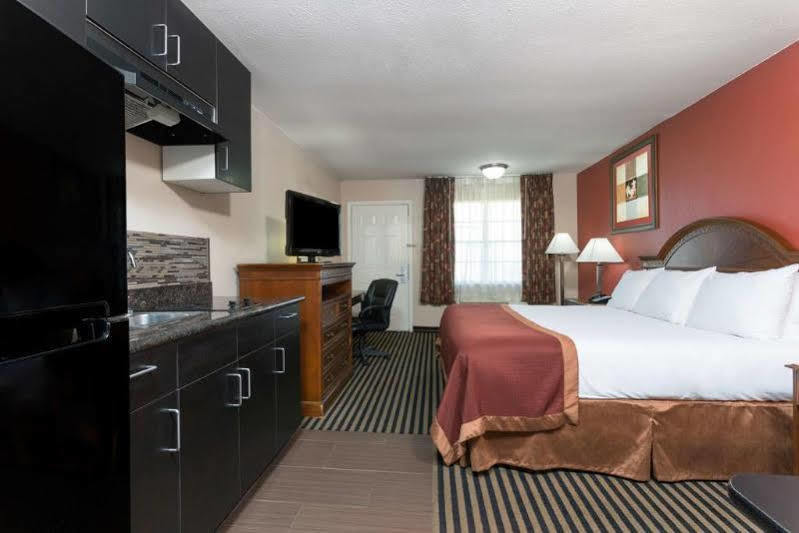 Baymont By Wyndham Port Arthur - Groves Area Bagian luar foto